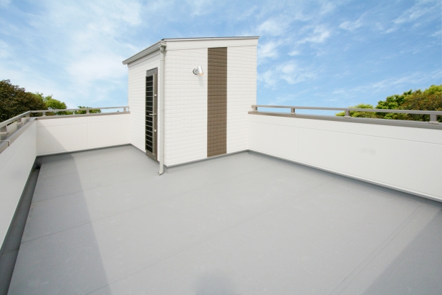 なぜ設置前に屋上防水を行うと良いのか